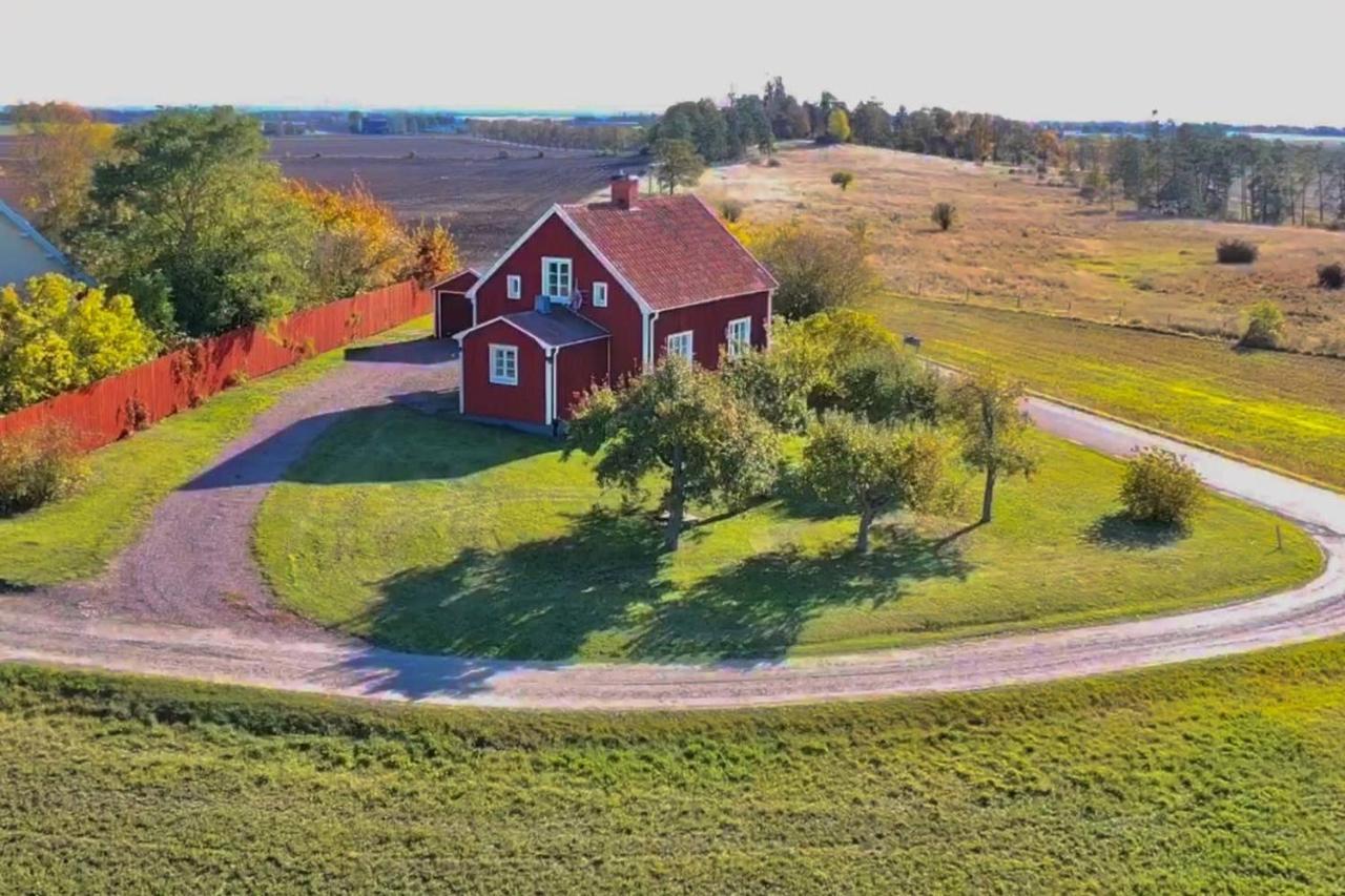 Stubbet - Charming - Newly Remade Villa Vadstena Eksteriør billede
